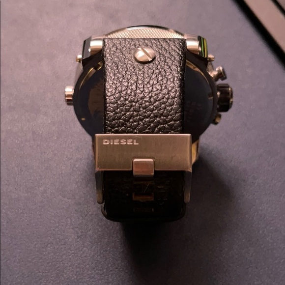 RARE Super Oversized Diesel Watch w Leather Band - Picture 3 of 9